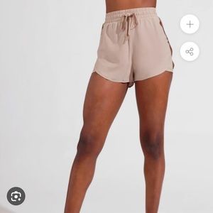 Buffbunny | Lifesaver Short